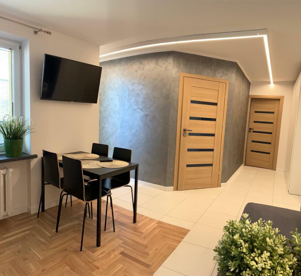 D&M Apart Interior Styles 比亚韦斯托克 外观 照片